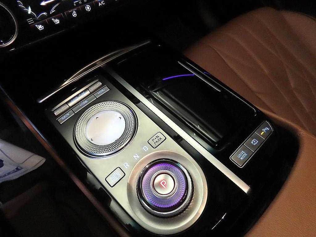 Genesis G80 - Vista 12