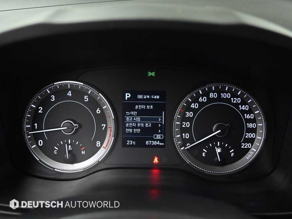 HYUNDAI Venue - Vista 8