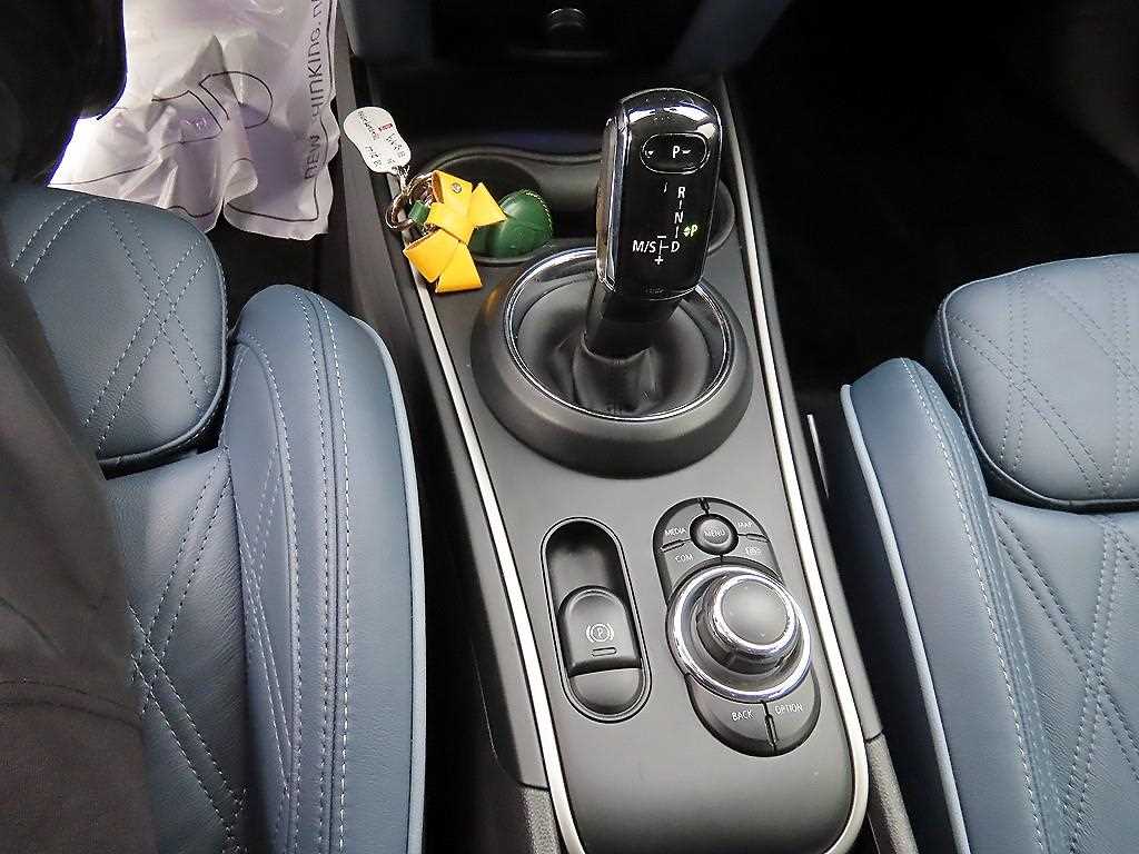 Mini Countryman - Vista 11