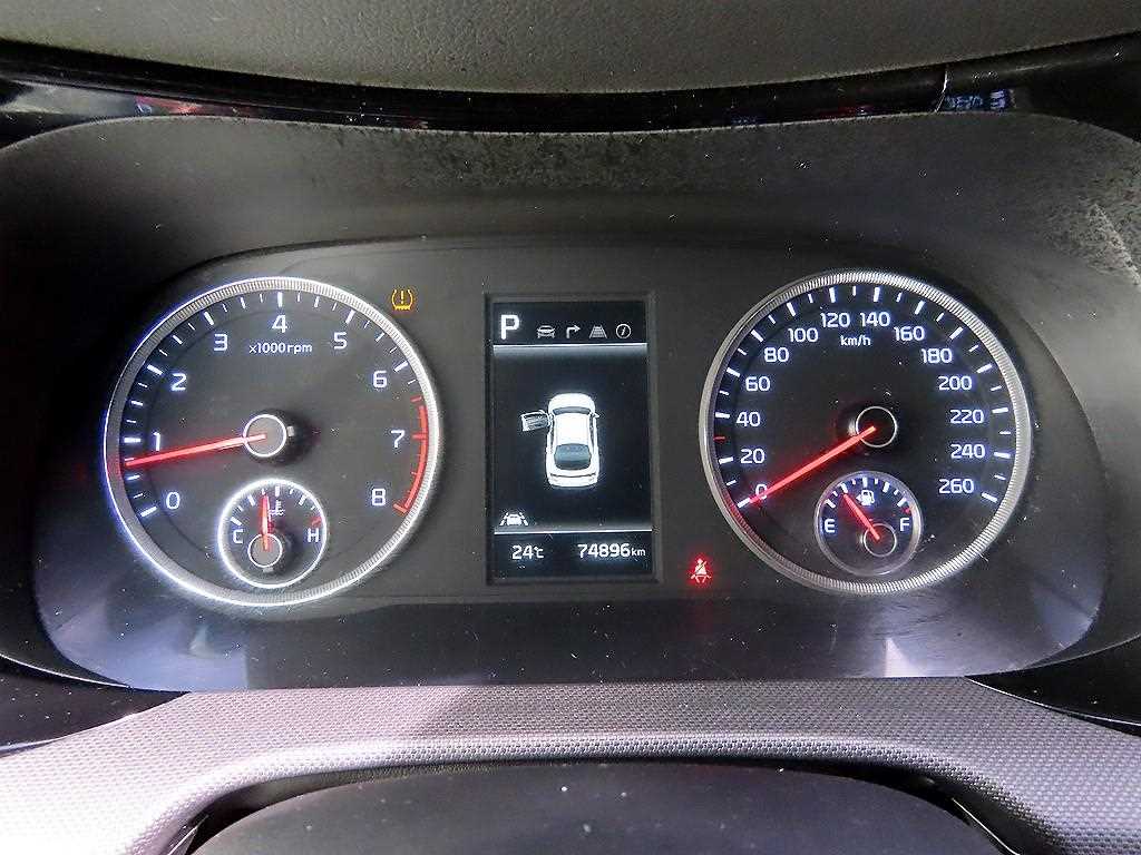 KIA K5 - Vista 9