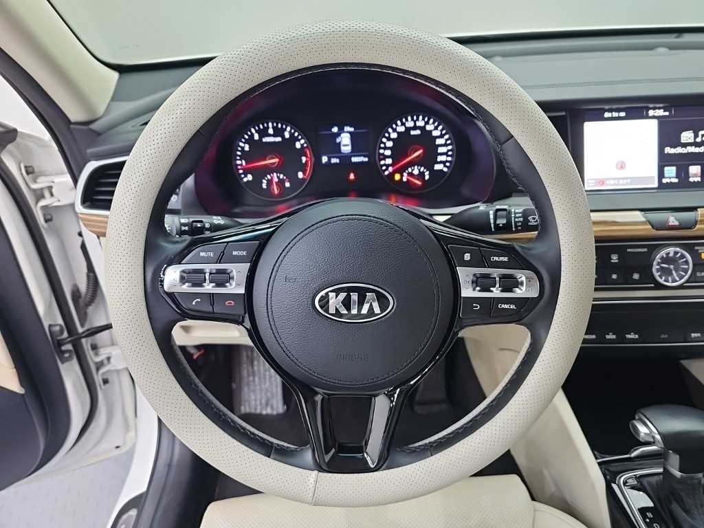 KIA K7 - Vista 9