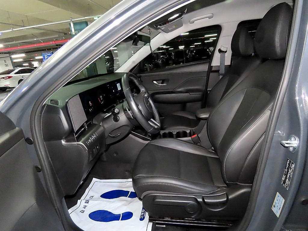 HYUNDAI Kona - Vista 6