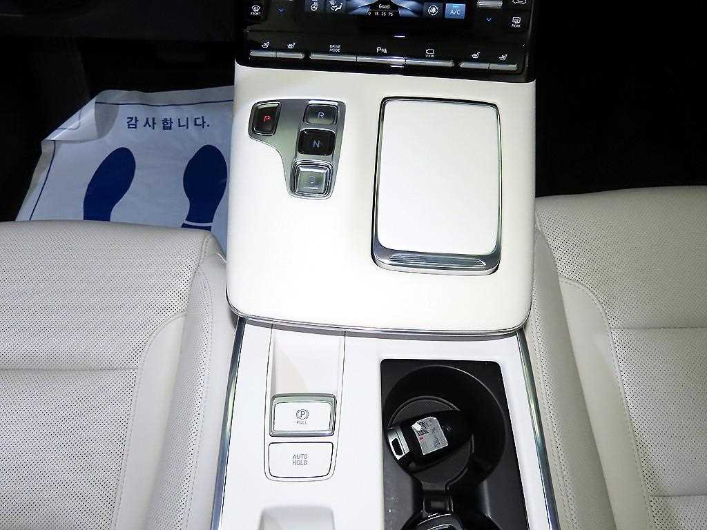 HYUNDAI Grandeur - Vista 12