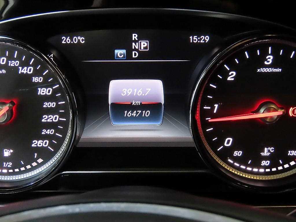 Mercedes Benz E class - Vista 9