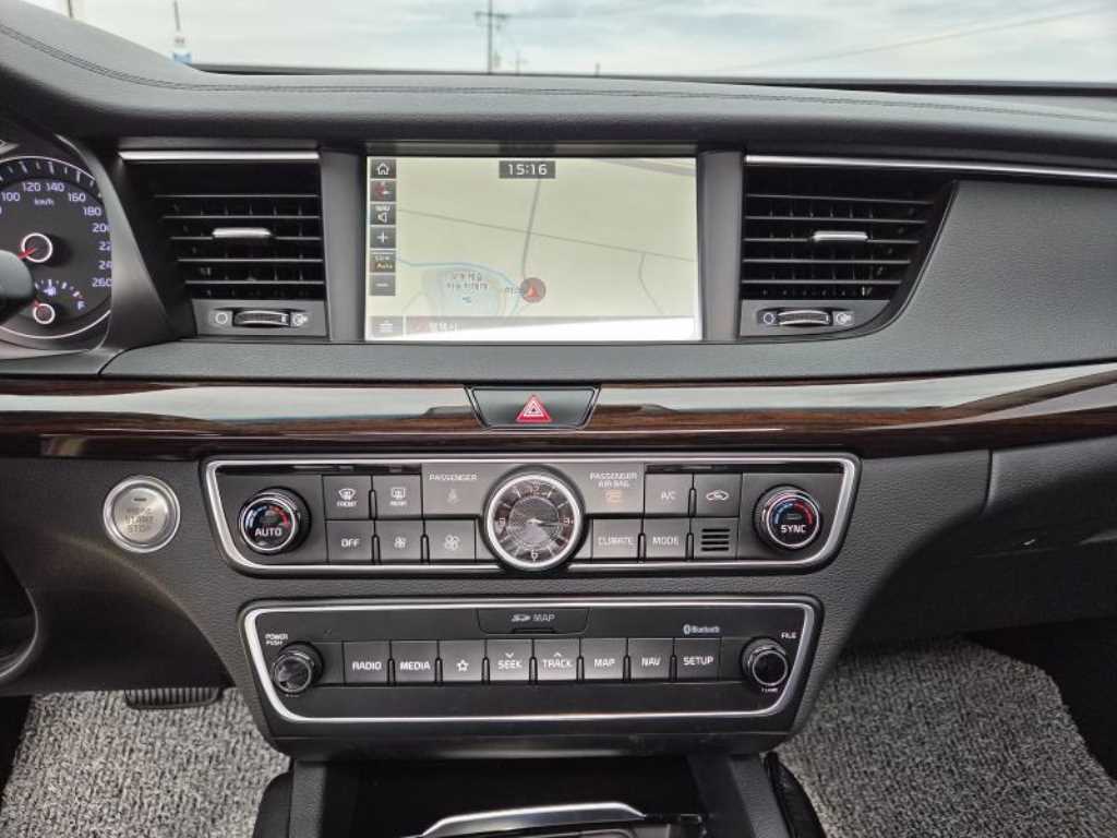 KIA K7 - Vista 9