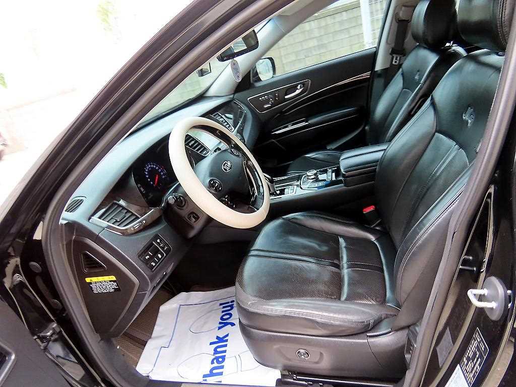 KIA K9 - Vista 5
