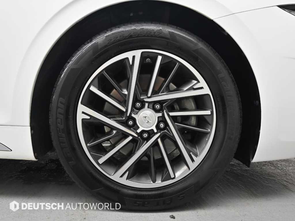 HYUNDAI Grandeur - Vista 5