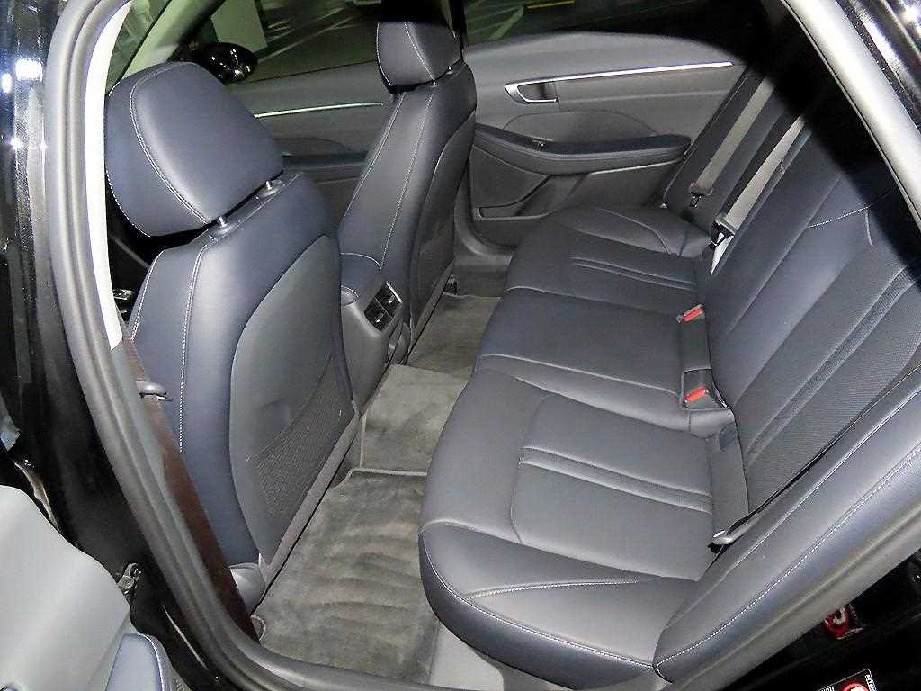 HYUNDAI Sonata - Vista 7