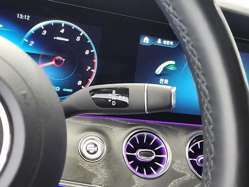 Mercedes Benz CLS Class - Vista 8