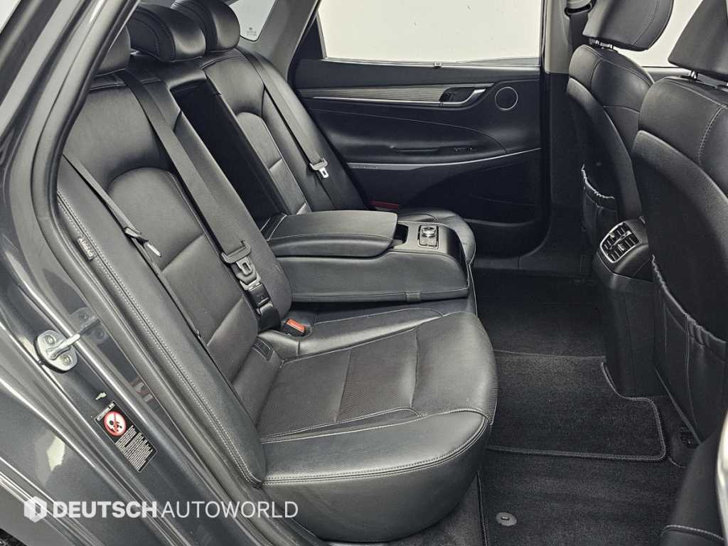 HYUNDAI Grandeur - Vista 12