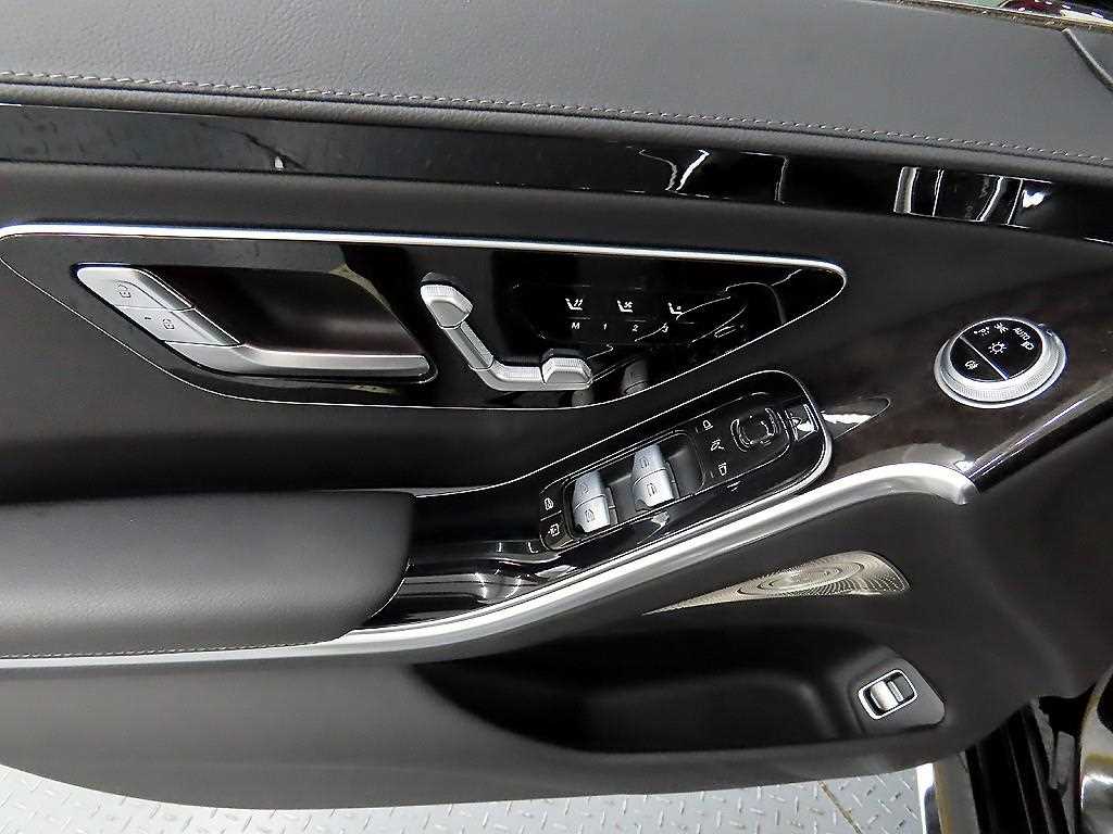 Mercedes Benz S Class - Vista 11