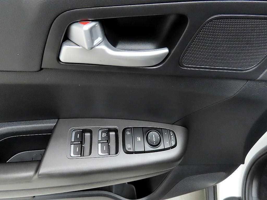 KIA Sportage - Vista 11