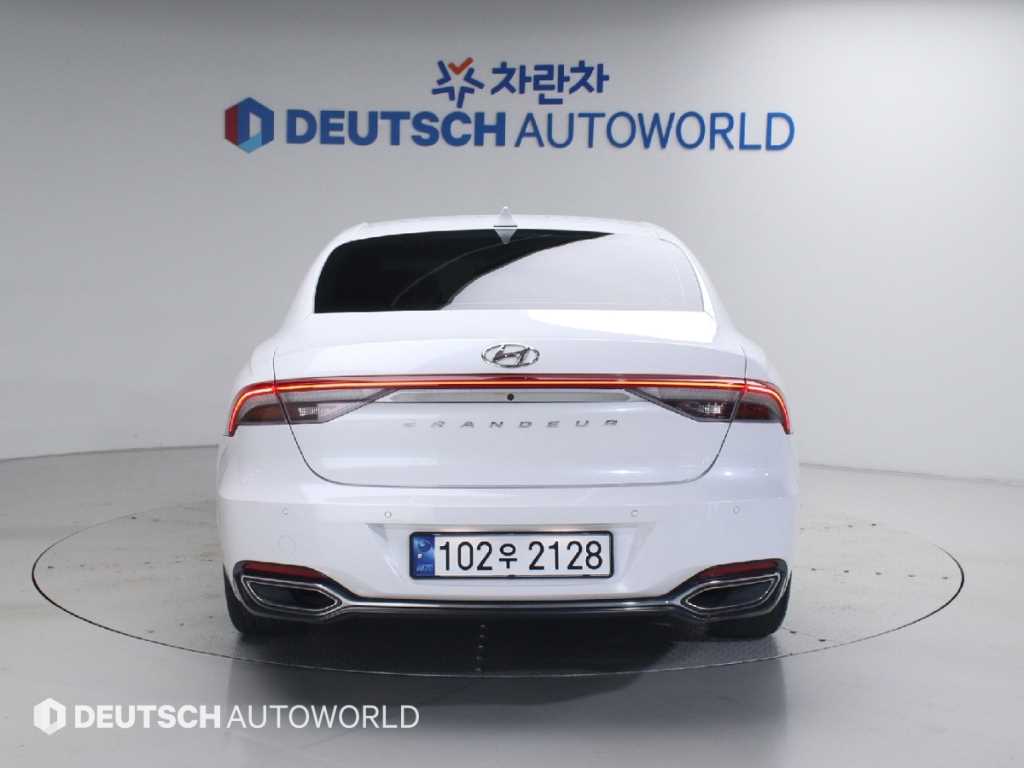 HYUNDAI Grandeur - Vista 4
