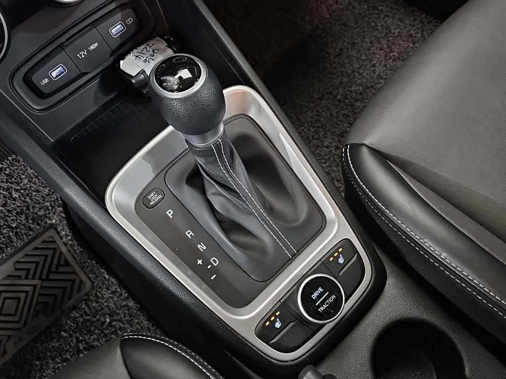 HYUNDAI Venue - Vista 8