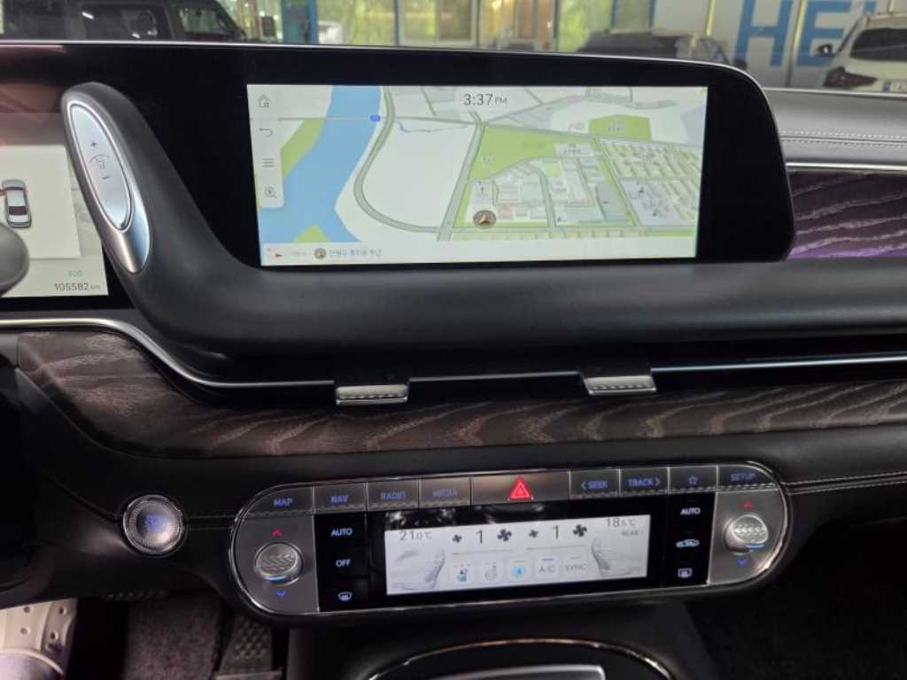 Genesis G90 - Vista 7