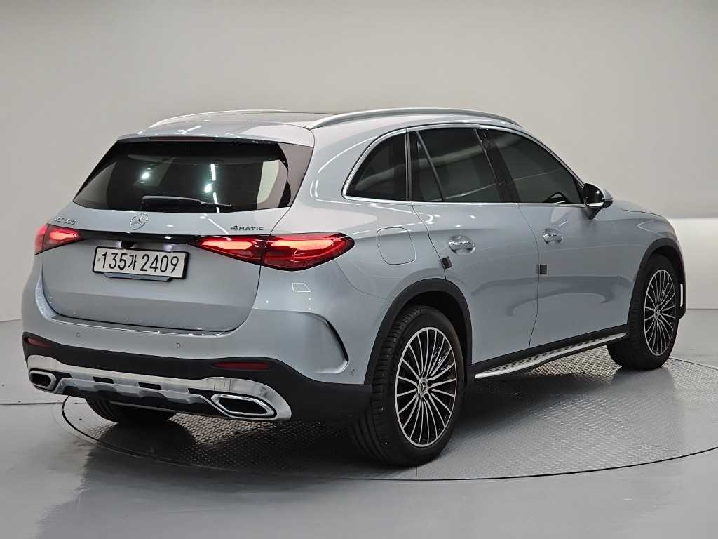 Mercedes Benz GLC Class - Vista 4