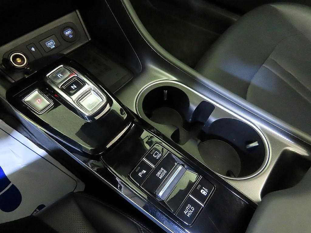 HYUNDAI Sonata - Vista 12