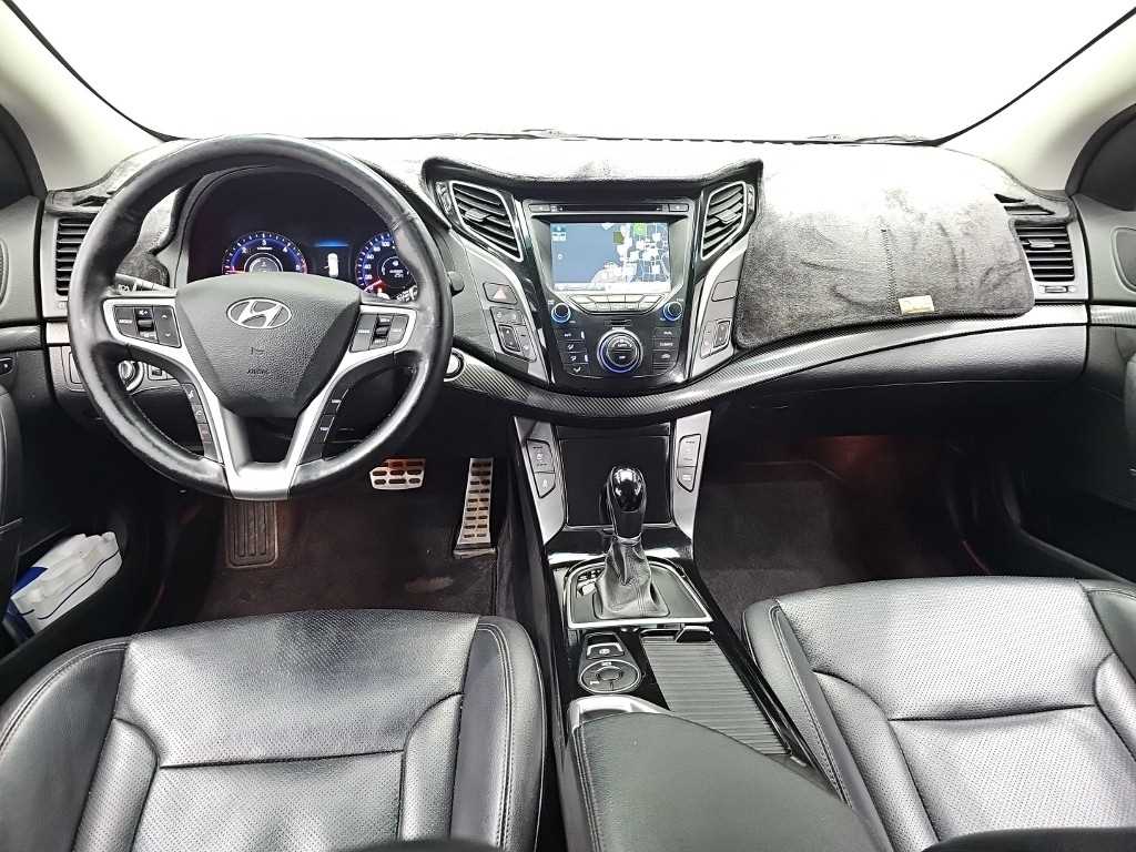 HYUNDAI i40 - Vista 7