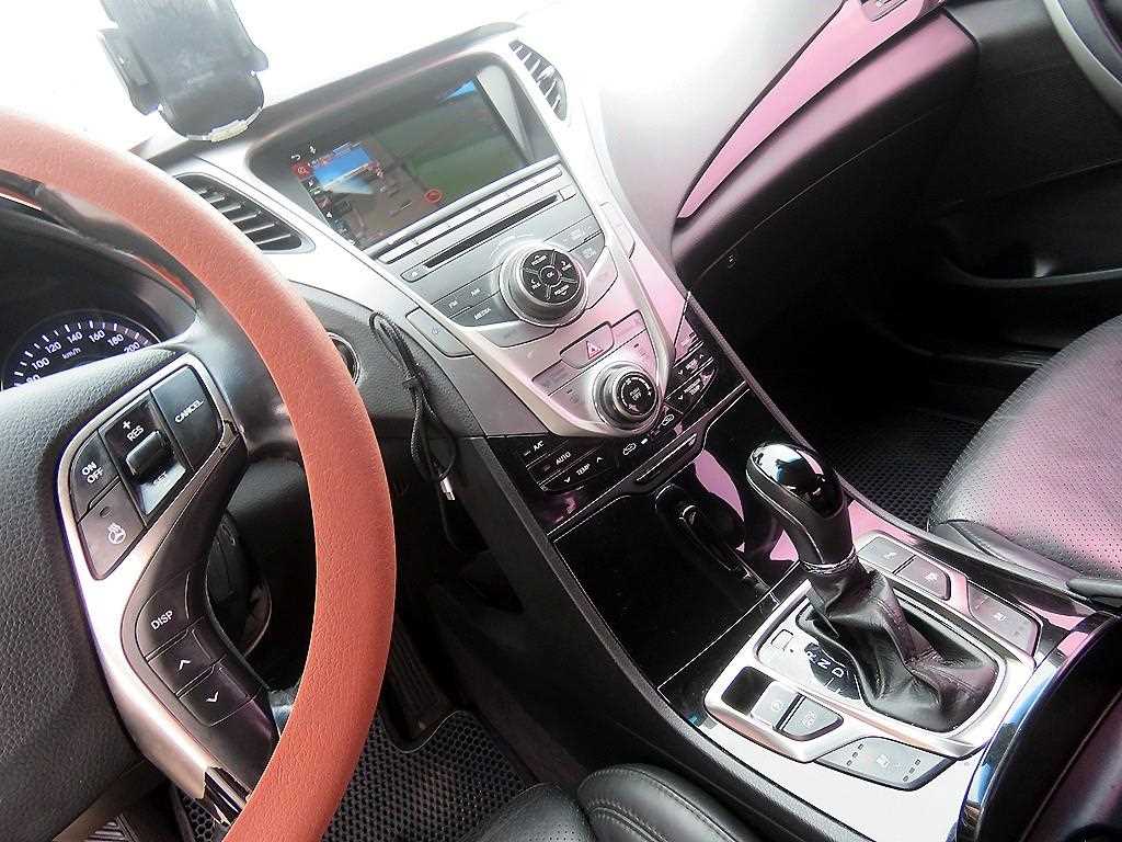 HYUNDAI Grandeur 2012 Negro - Importación desde Corea - HF Imports Iquique - Foto 13