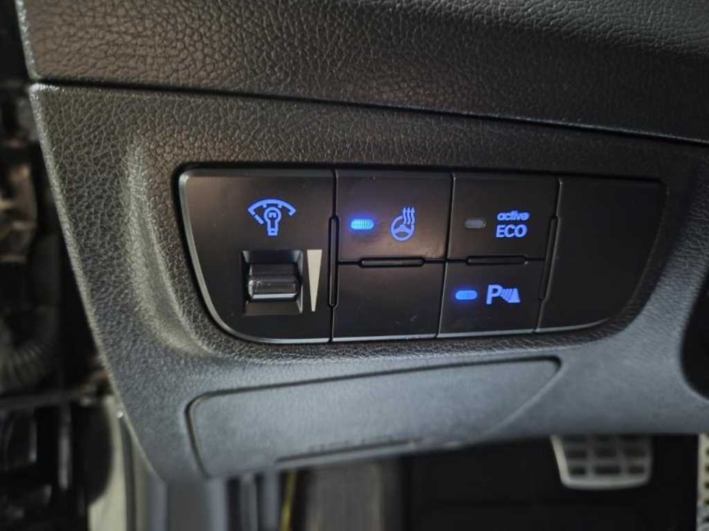 HYUNDAI Veloster - Vista 12