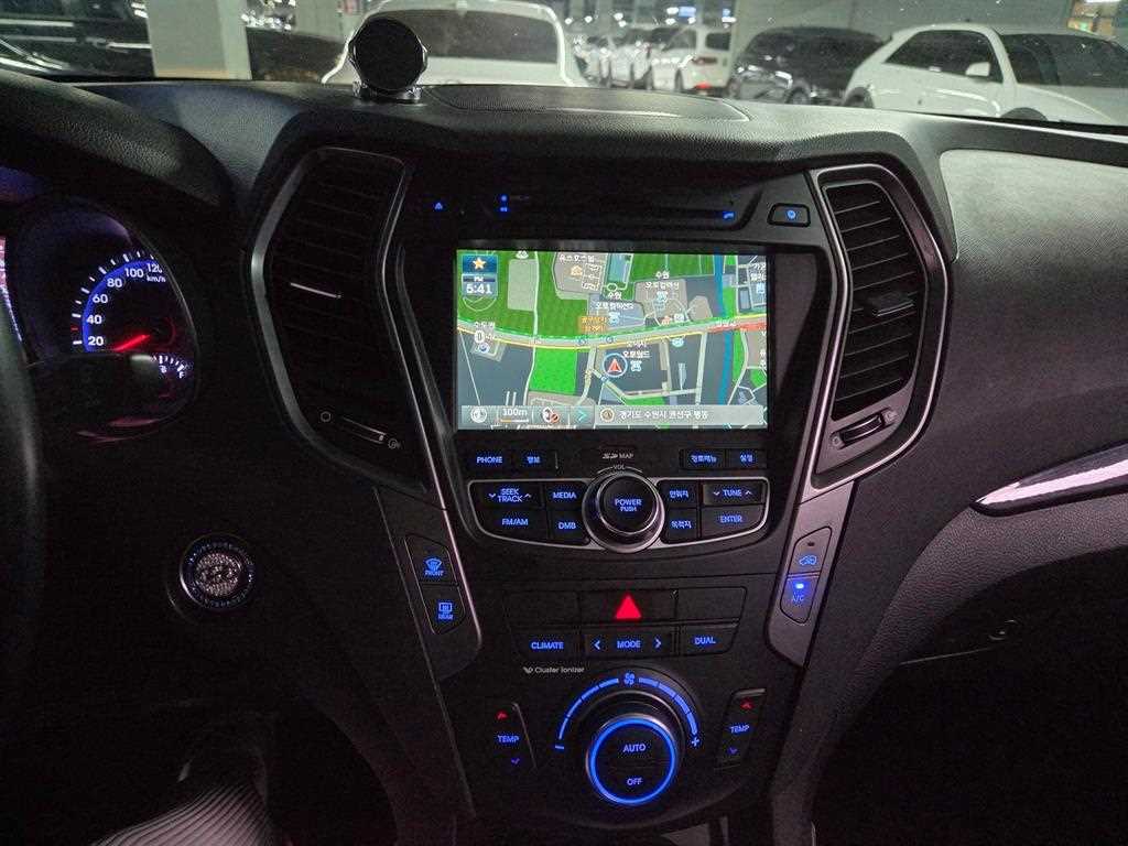 HYUNDAI Santa Fe - Vista 8