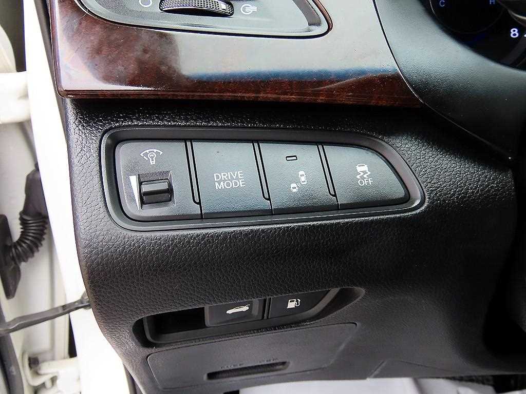 HYUNDAI Grandeur - Vista 12