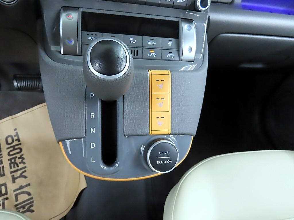 HYUNDAI Casper - Vista 10