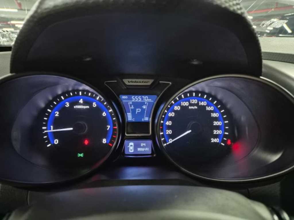 HYUNDAI Veloster - Vista 7
