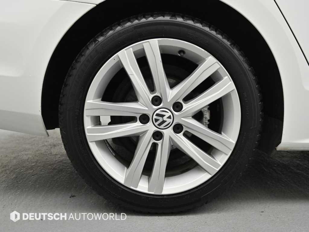 Volkswagen Jetta - Vista 5