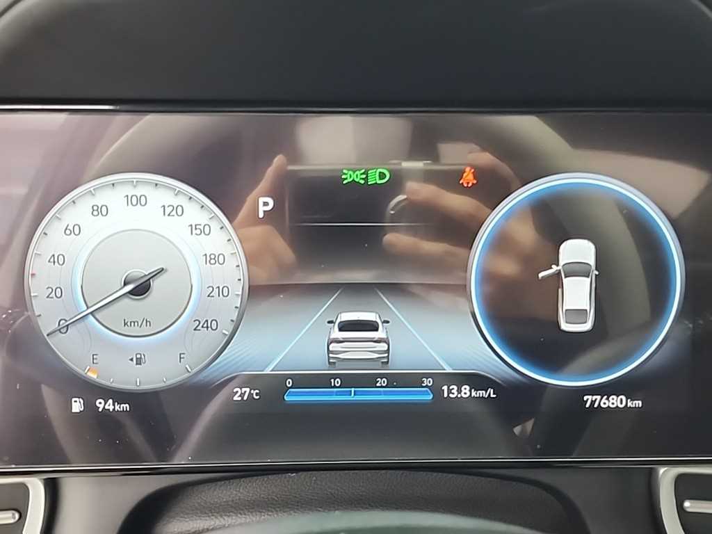 HYUNDAI Avante - Vista 6