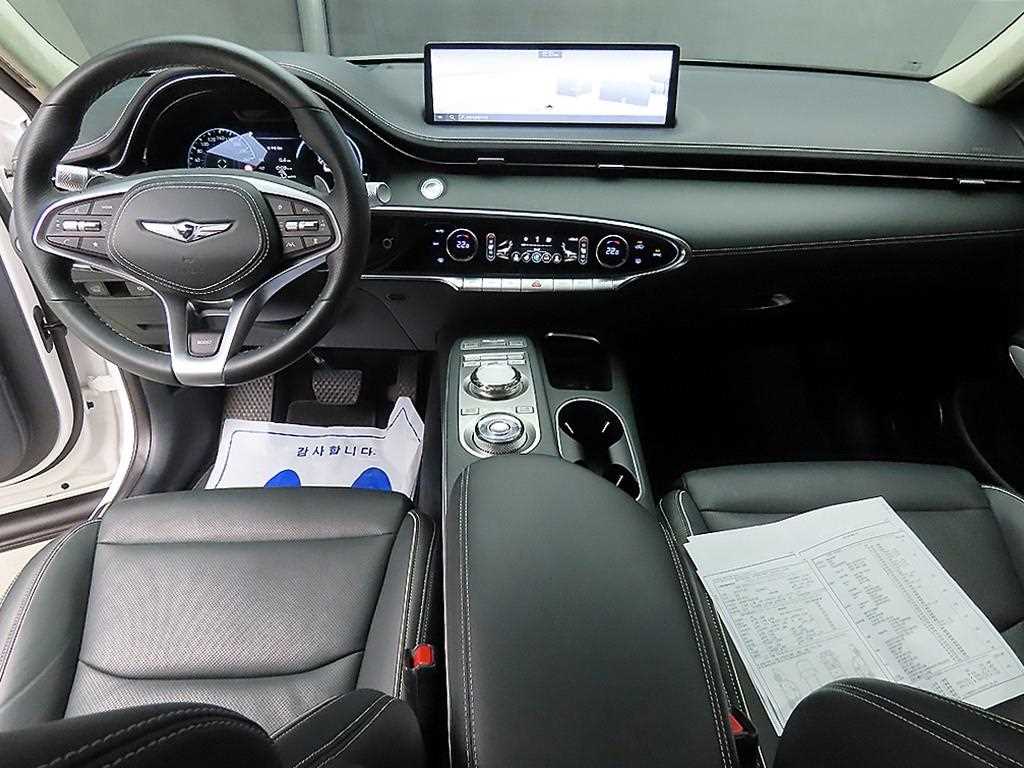 Genesis GV70 - Vista 7
