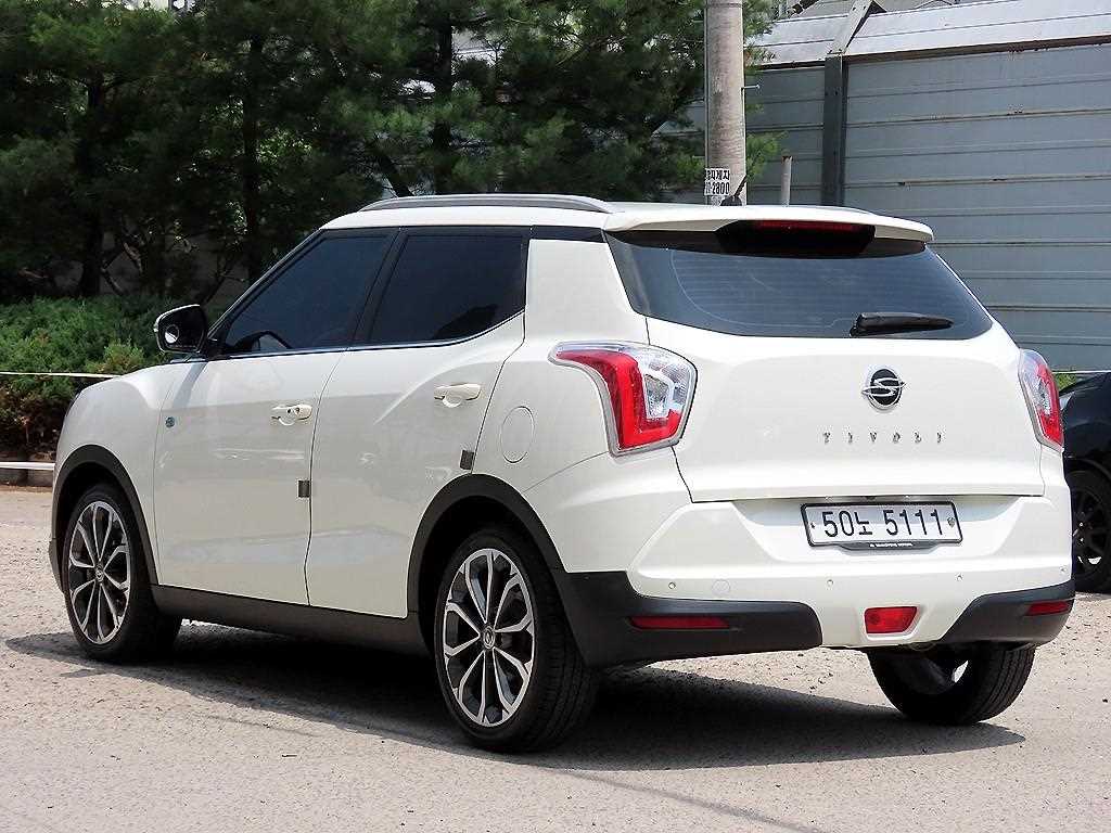 Ssangyong Tivoli - Vista 3