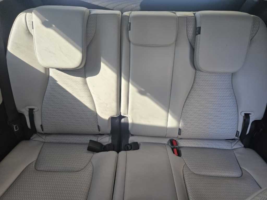 KIA Carnival - Vista 6