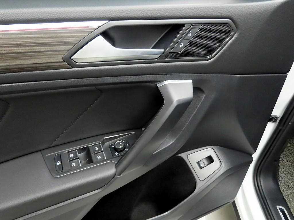 Volkswagen Tiguan 2023 Blanco - Importación desde Corea - HF Imports Iquique - Foto 13