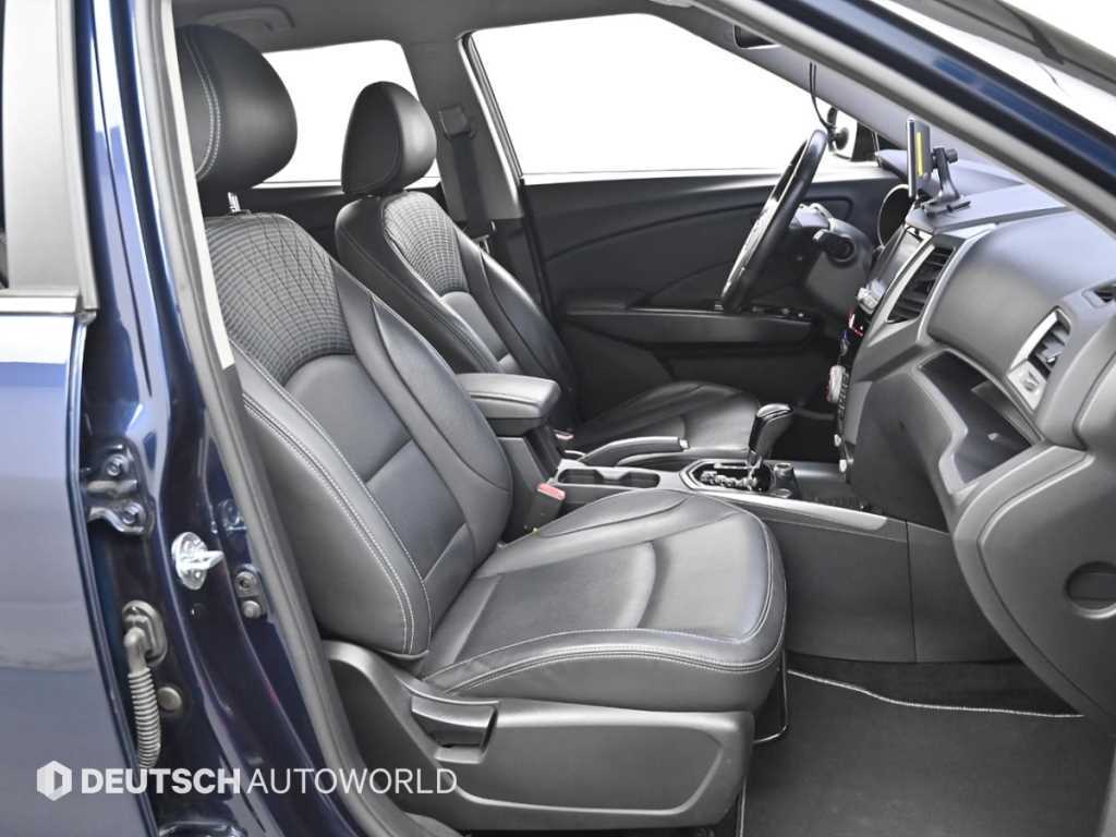 Ssangyong Tivoli - Vista 10