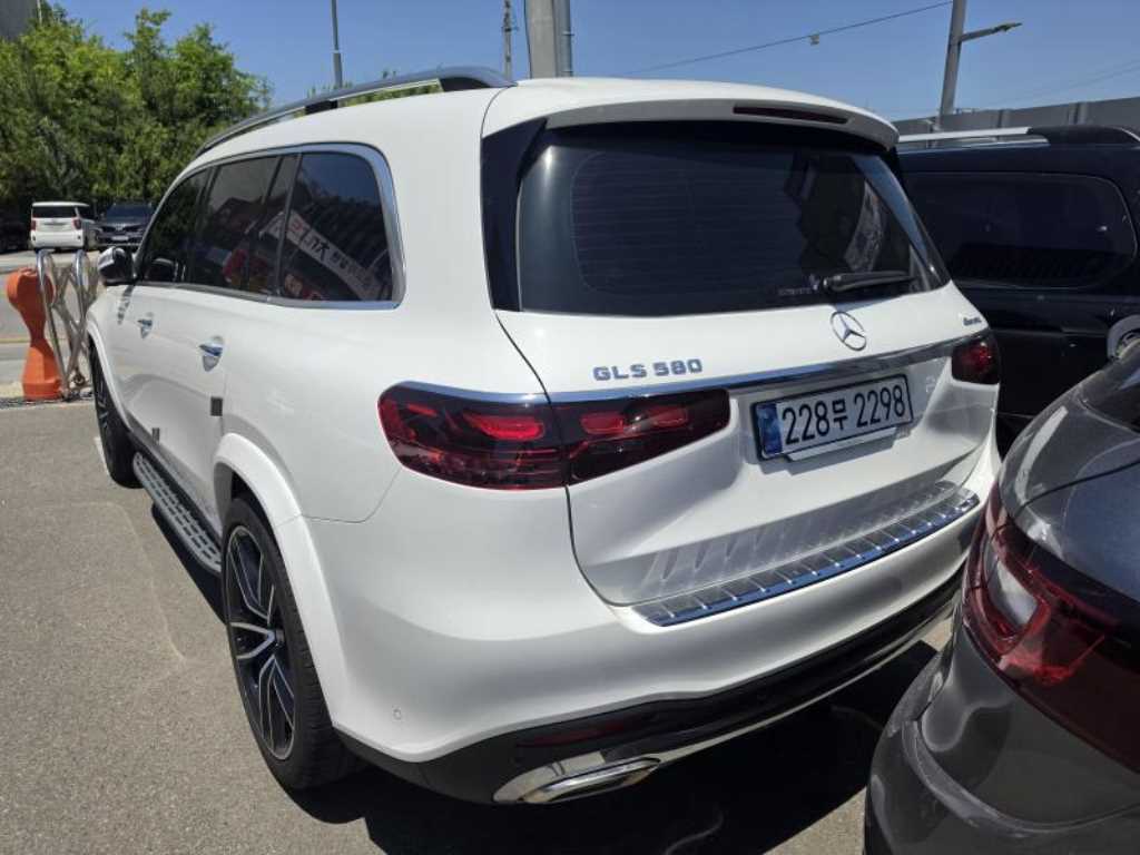 Mercedes Benz GLS Class - Vista 7