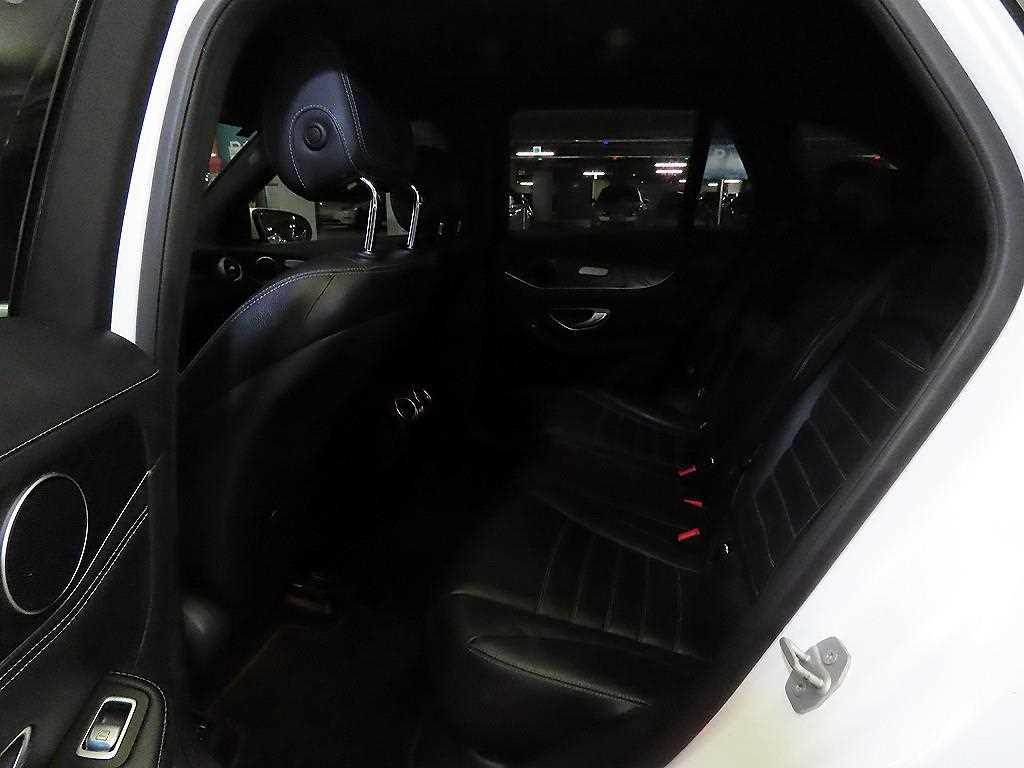 Mercedes Benz GLC Class - Vista 7