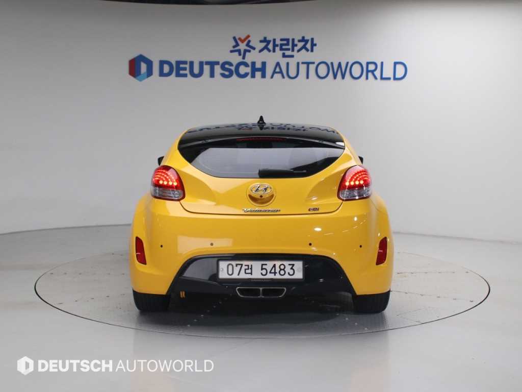 HYUNDAI Veloster - Vista 4