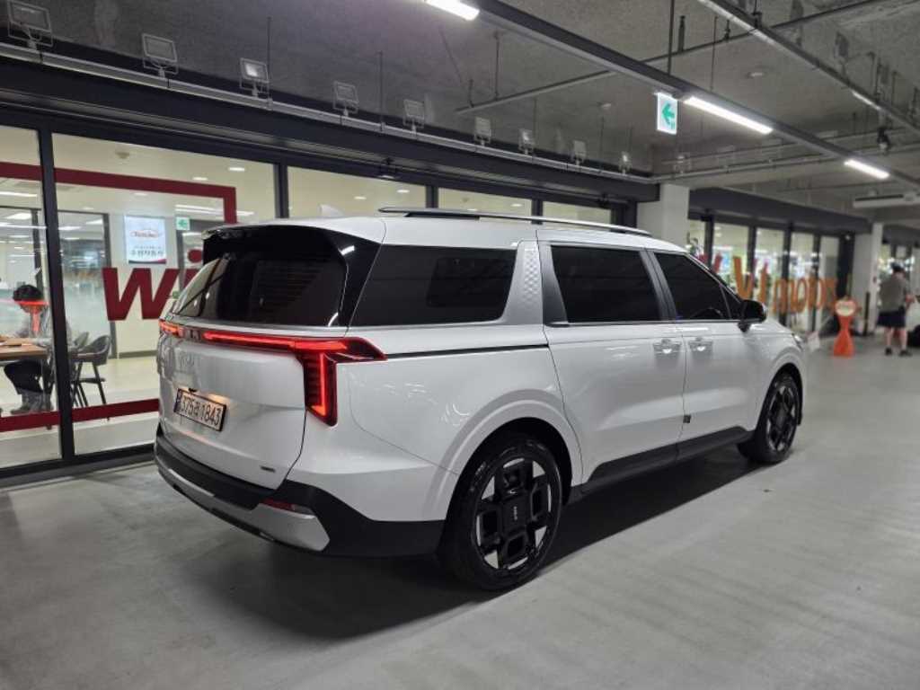 KIA Carnival - Vista 4