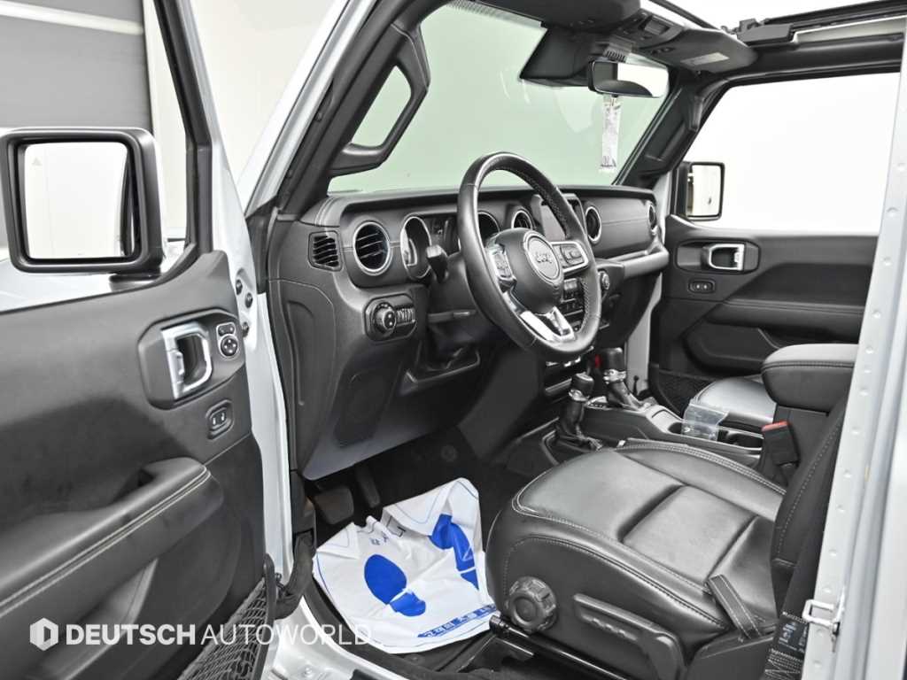 Jeep Wrangler - Vista 11
