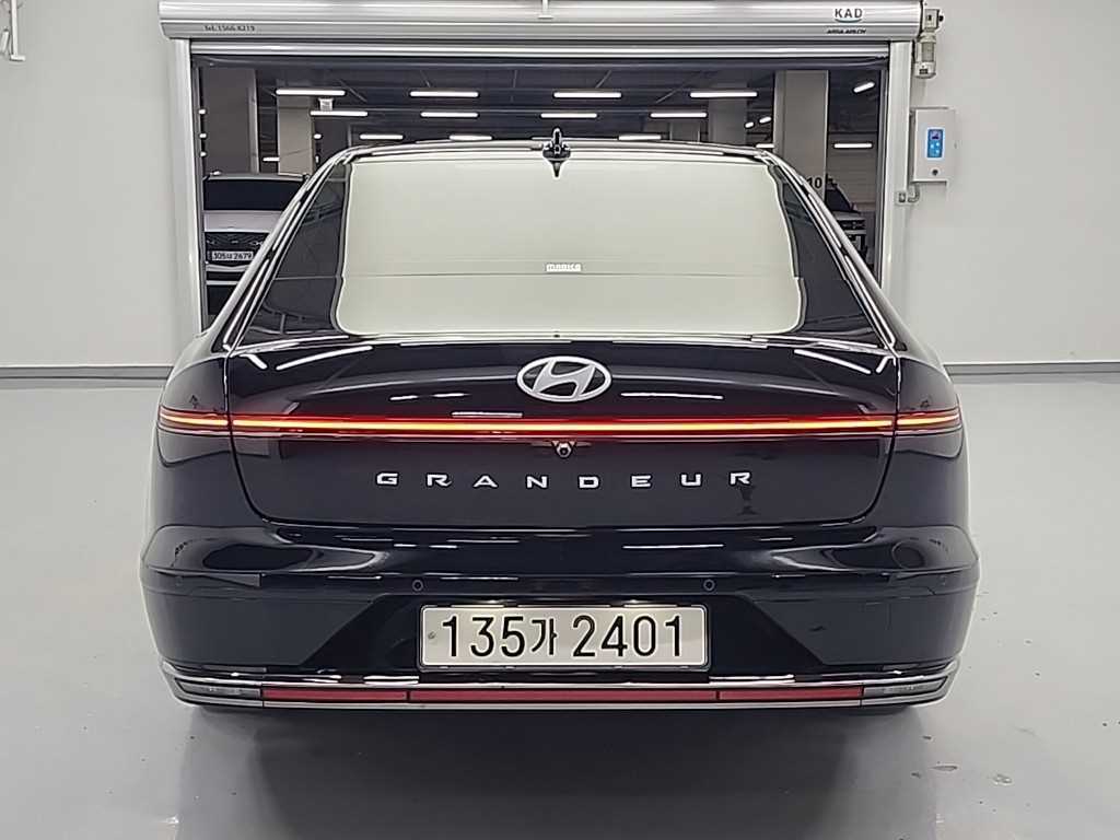 HYUNDAI Grandeur - Vista 3