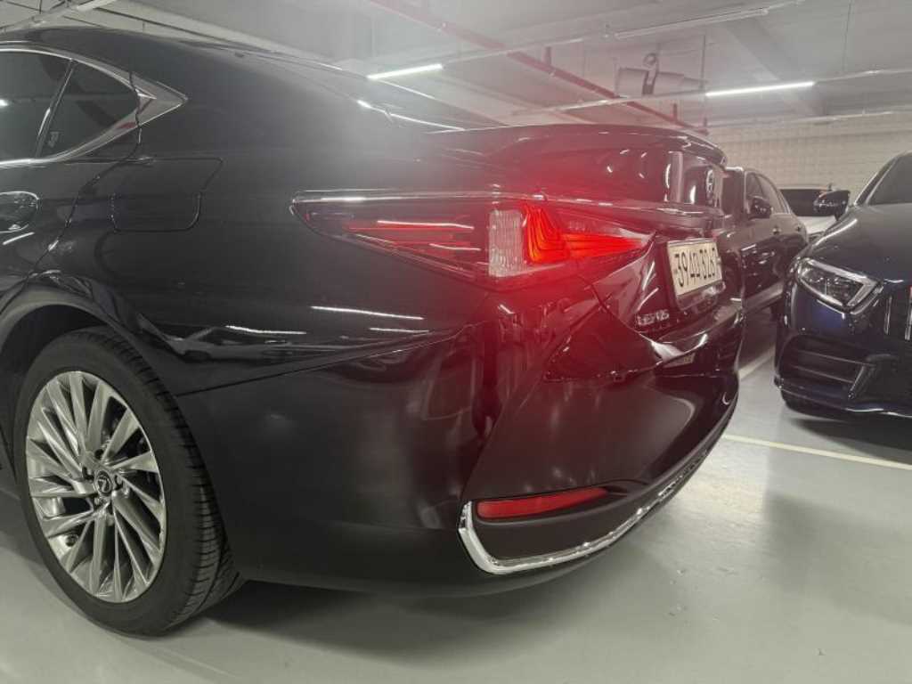 Lexus ES - Vista 6