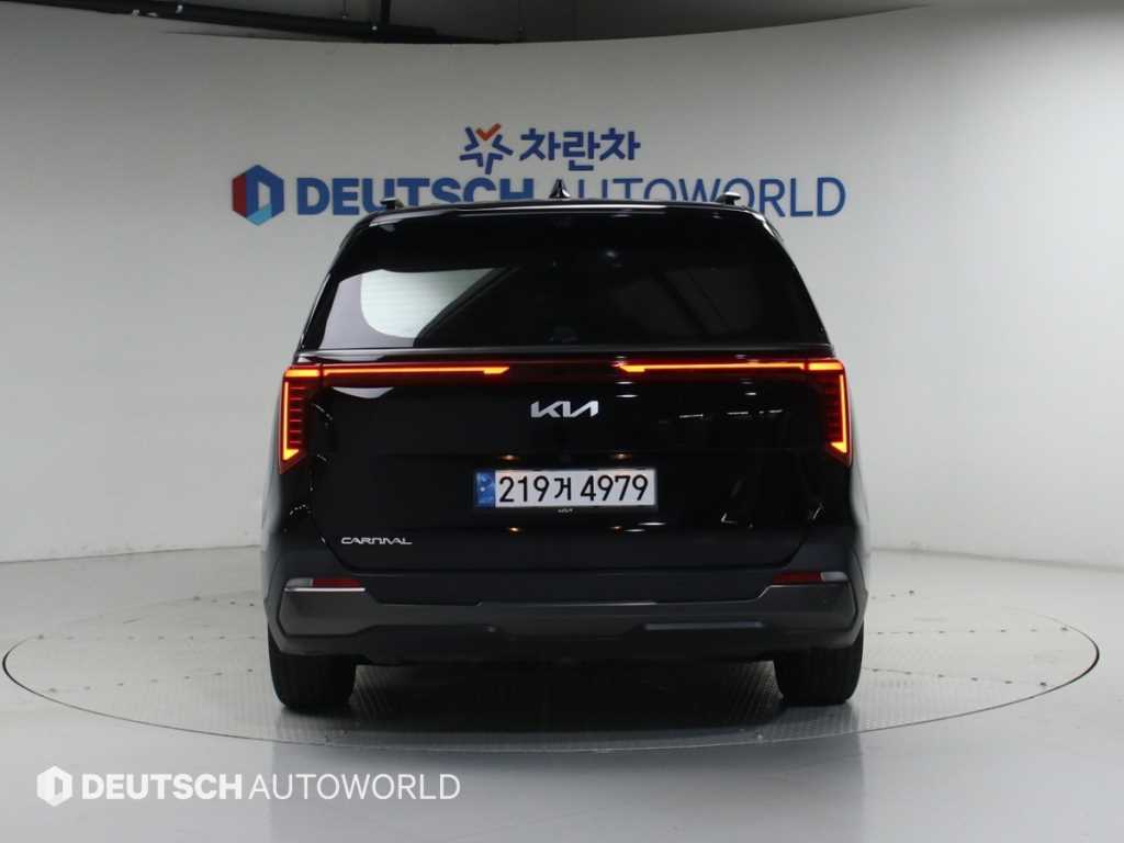KIA Carnival - Vista 4