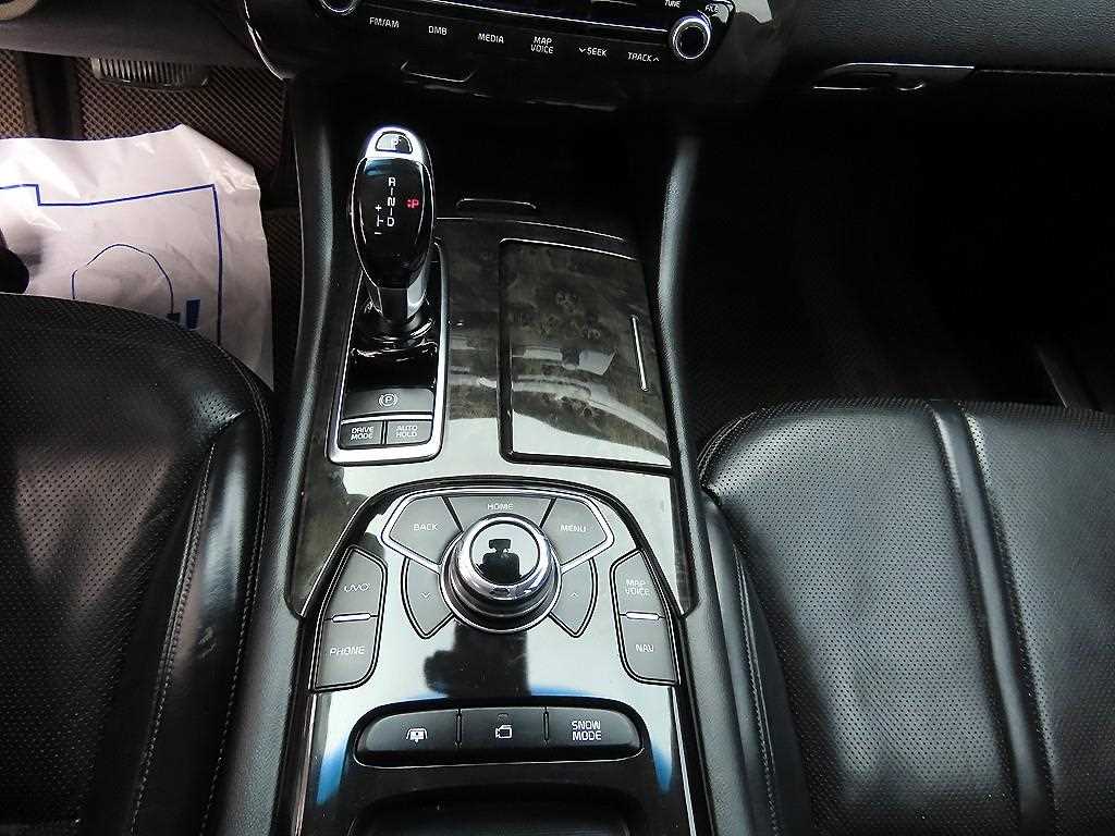 KIA K9 - Vista 11