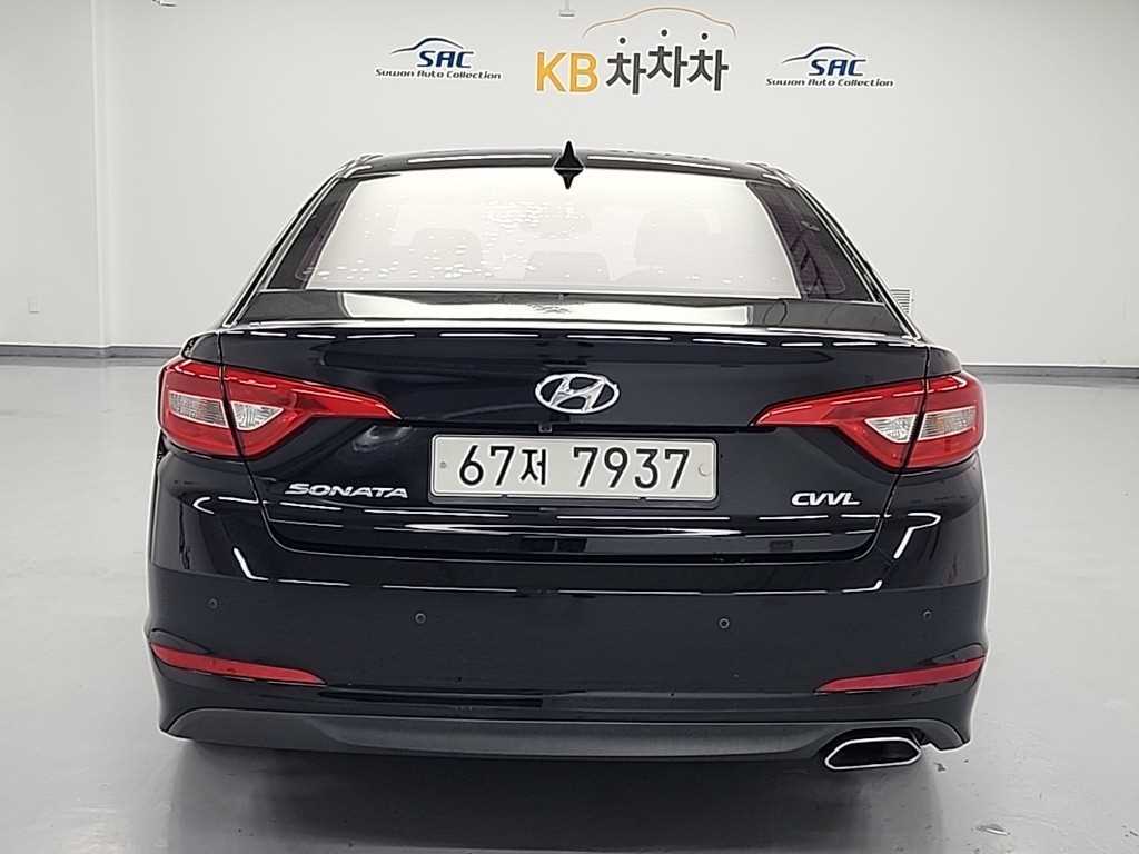 HYUNDAI Sonata - Vista 3