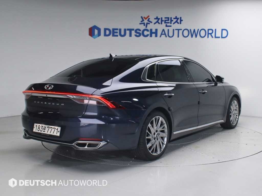 HYUNDAI Grandeur - Vista 2