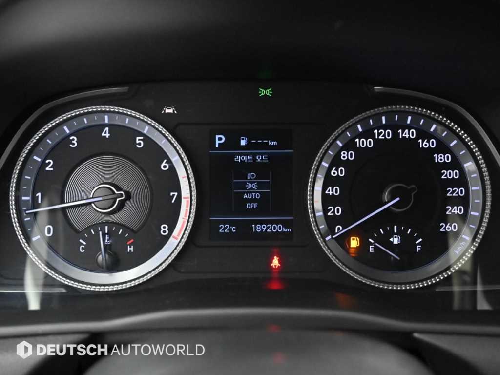 HYUNDAI Sonata - Vista 8