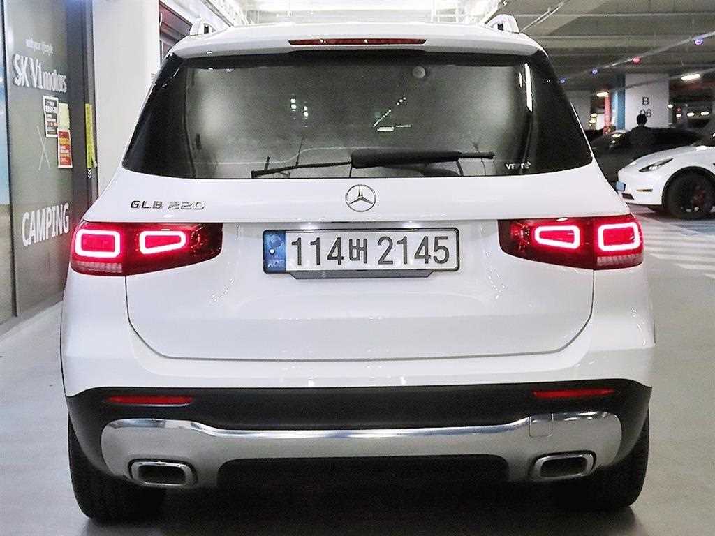 Mercedes Benz GLB Class - Vista 5