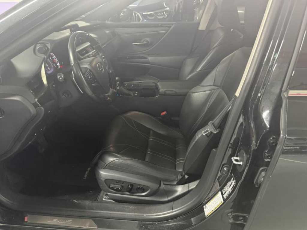 Lexus ES - Vista 9