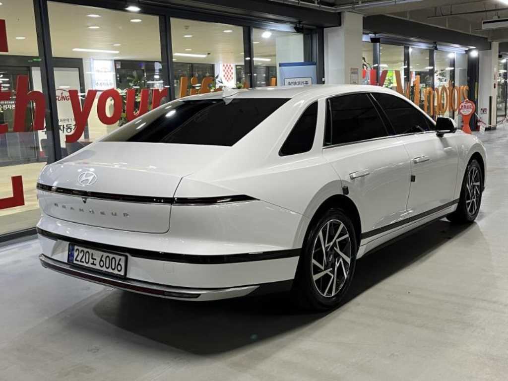 HYUNDAI Grandeur - Vista 4
